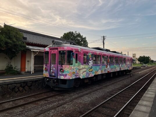クロミちゃんラッピング車両